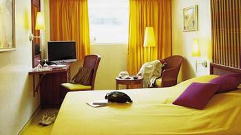 2-Bed Outside Cabin, S